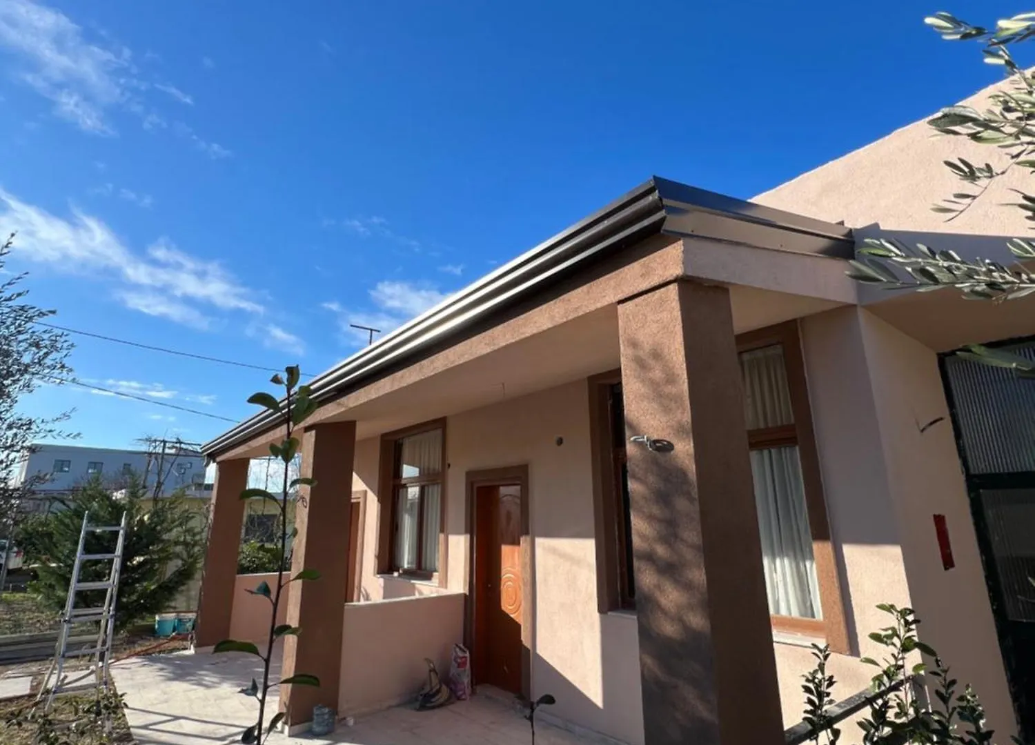Sunnyside Apartments ile iletişim